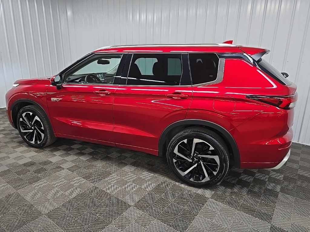 2023 Mitsubishi Outlander PHEV SEL photo 4