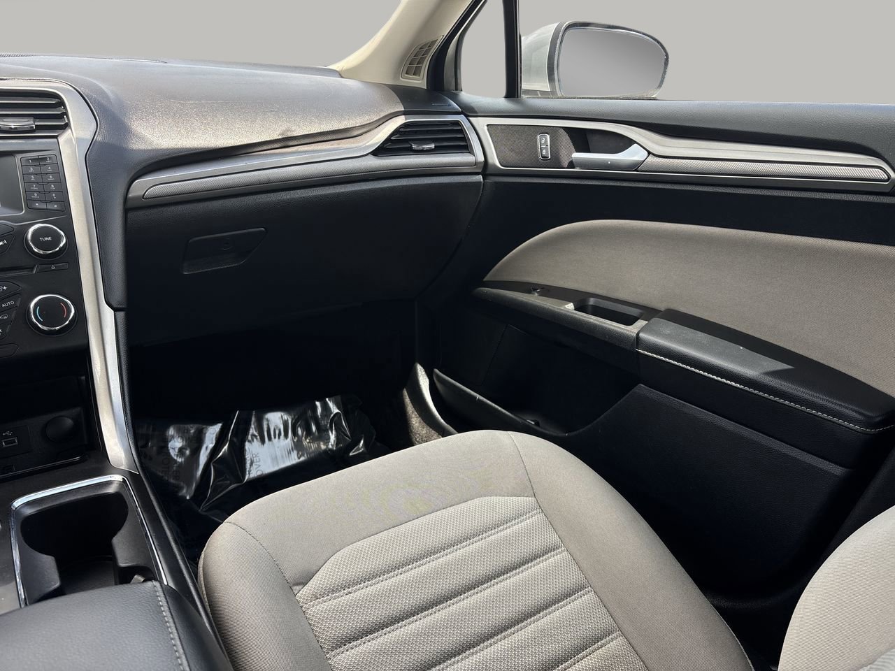 2018 Ford Fusion Hybrid S photo 15