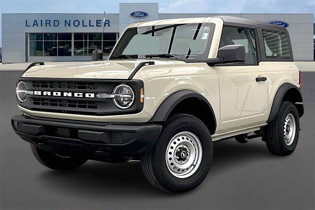 2025 Ford Bronco 2-Door Base's photo