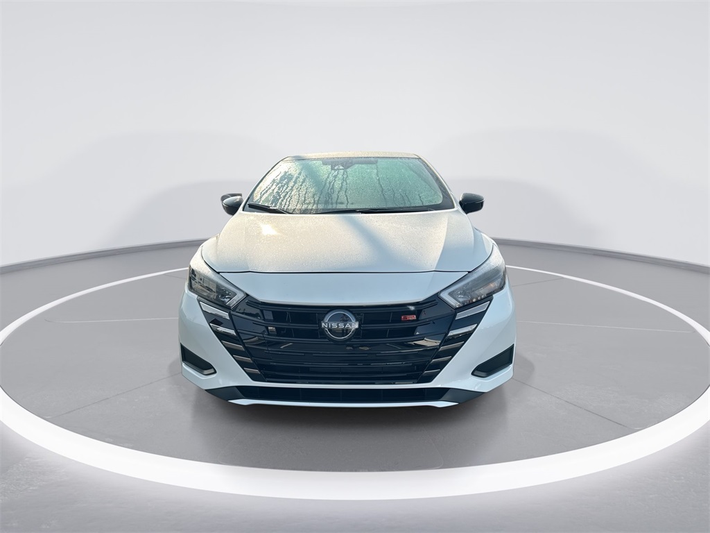 2025 Nissan Versa 1.6 SR photo 3