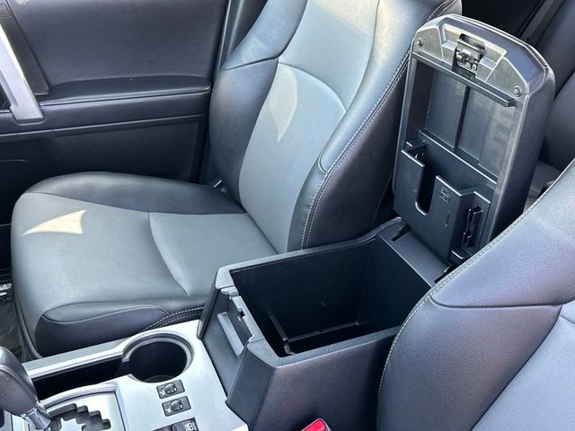 2023 Toyota 4Runner SR5 Premium photo 16