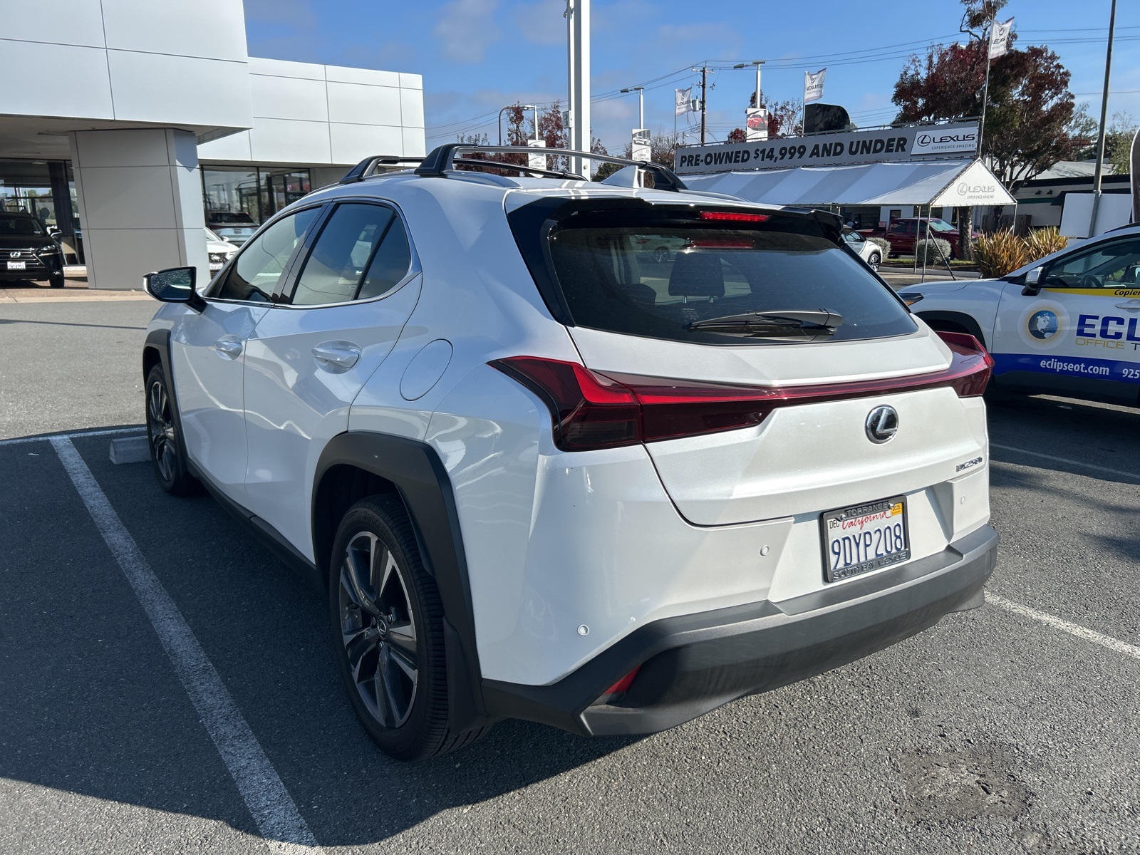 2023 Lexus UX 250h photo 3