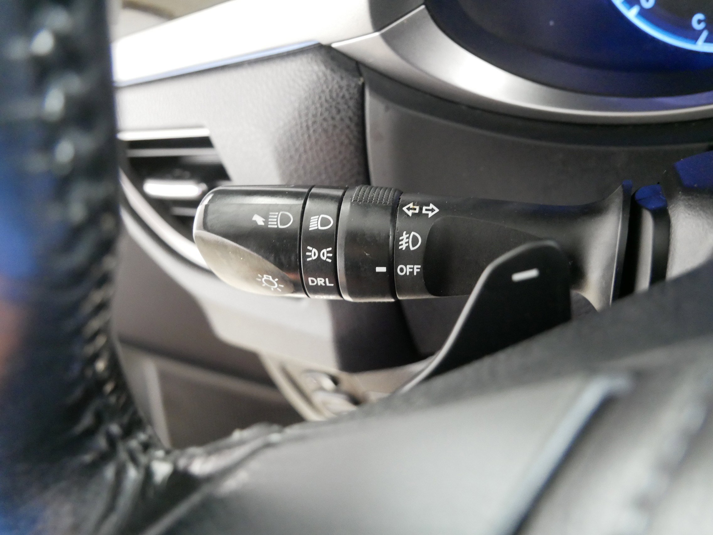 2016 Toyota Corolla S photo 32