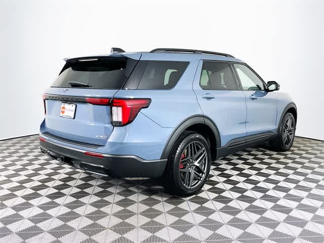 2025 Ford Explorer ST-Line photo 7