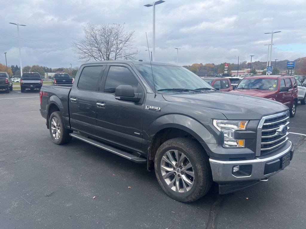 2017 Ford F-150 XLT photo 2