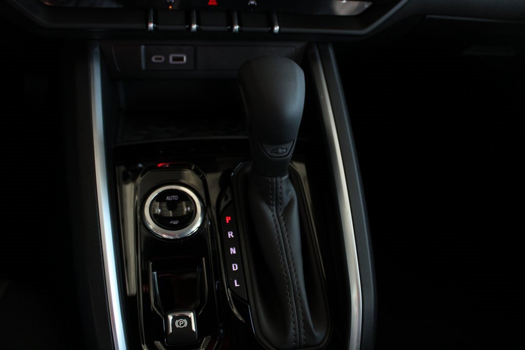 2025 Chevrolet Colorado LT photo 17