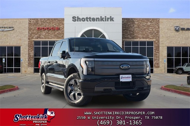 2023 Ford F-150 Lightning Lariat's photo