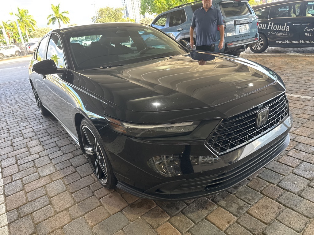 2023 Honda Accord Hybrid Sport photo 2