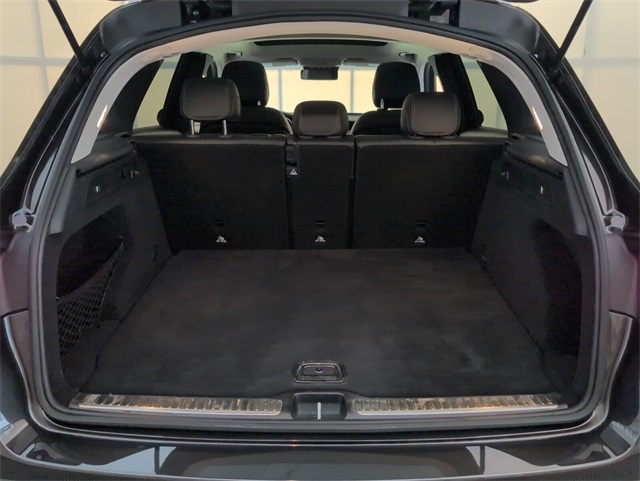 2022 Mercedes Benz GLC 300 photo 9