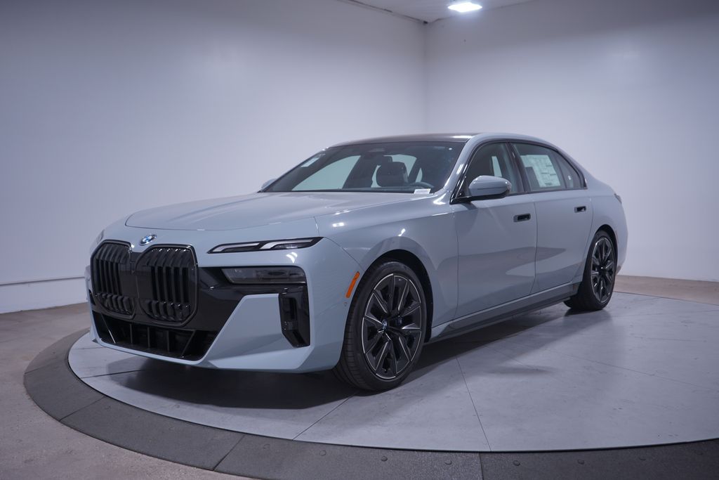 2026 BMW i7 50's photo