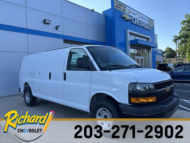 2025 Chevrolet Express Cargo Work Van's photo
