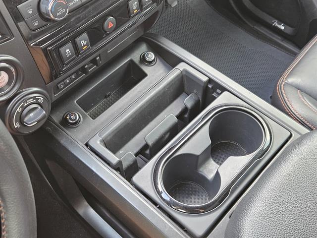 2024 Nissan Titan PRO-4X photo 14