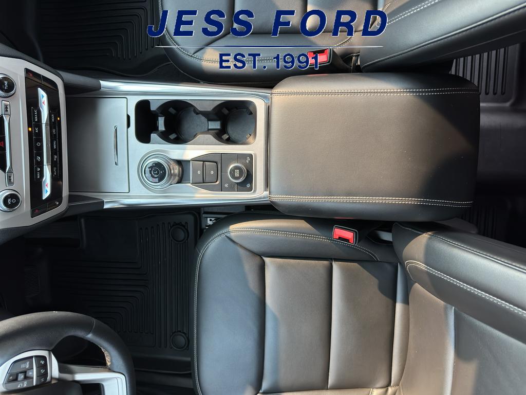 2024 Ford Explorer XLT photo 17