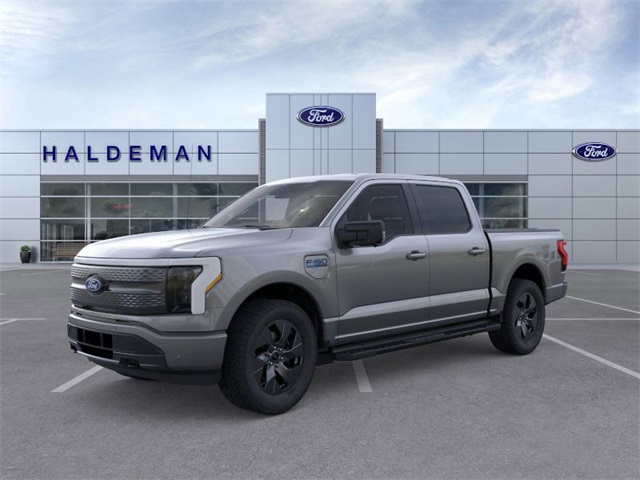 2025 Ford F-150 Lightning Flash's photo