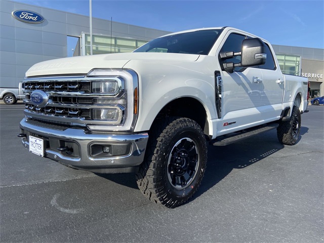 2025 Ford F-250 Super Duty Lariat's photo