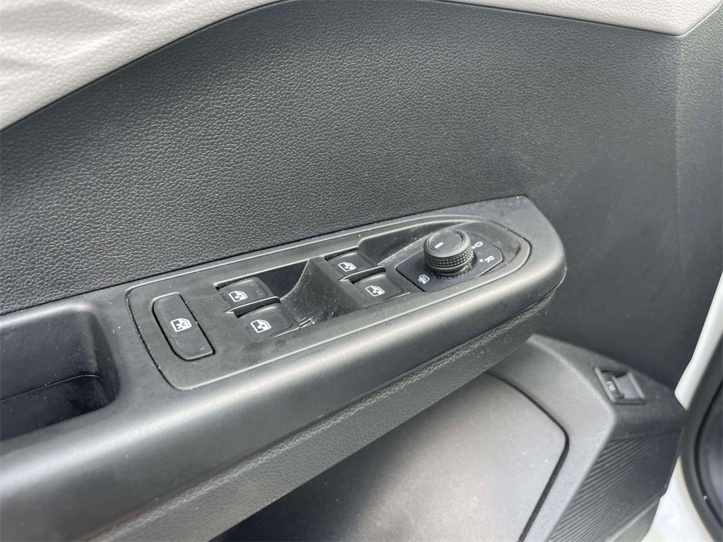 2022 Volkswagen Taos S photo 11