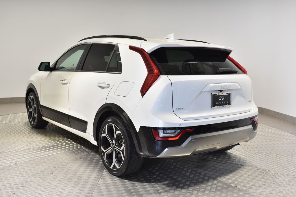 2023 Kia Niro SX Touring photo 5