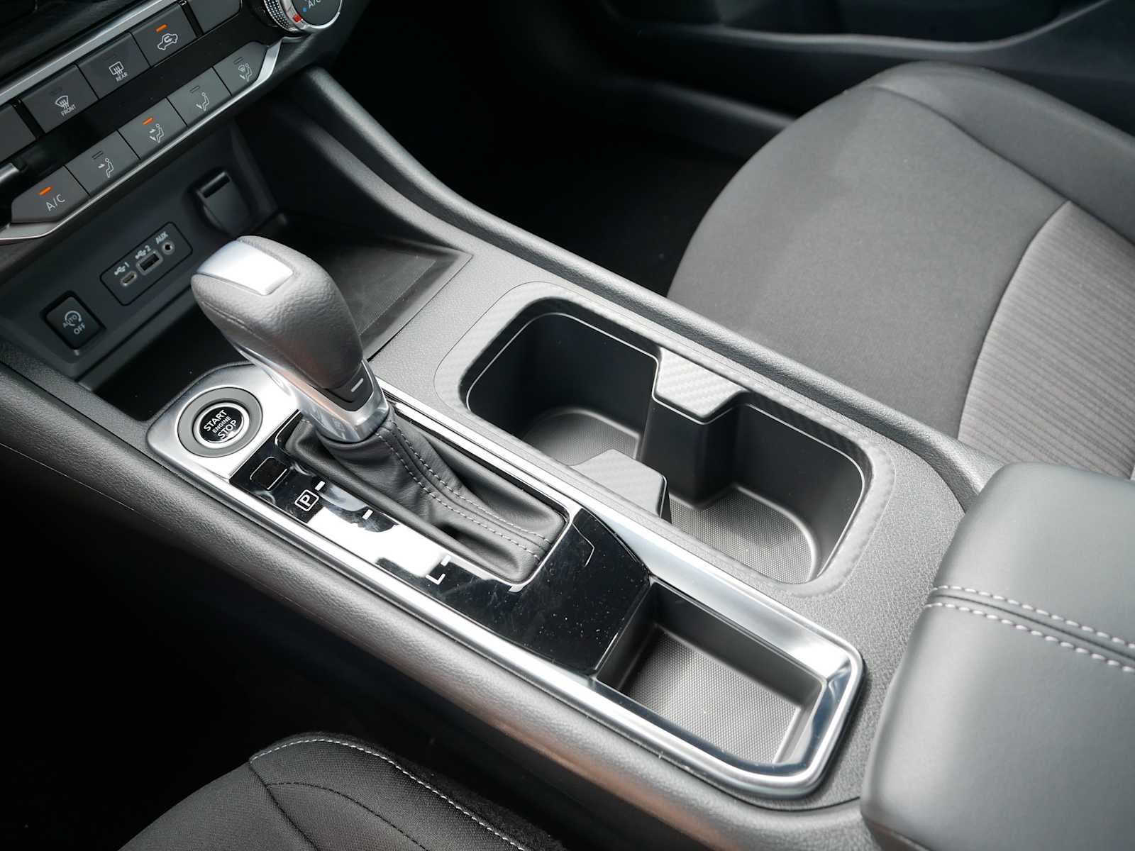 2025 Nissan Sentra SV photo 15