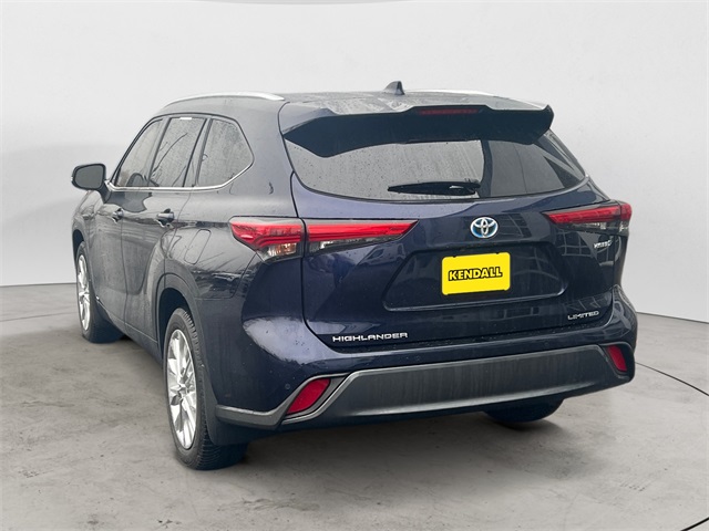 2022 Toyota Highlander Hybrid Limited photo 3