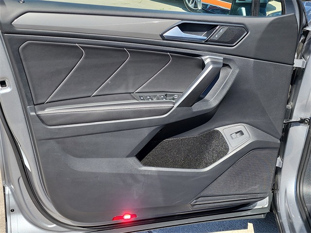 2024 Volkswagen Tiguan SE Wolfsburg Edition photo 8