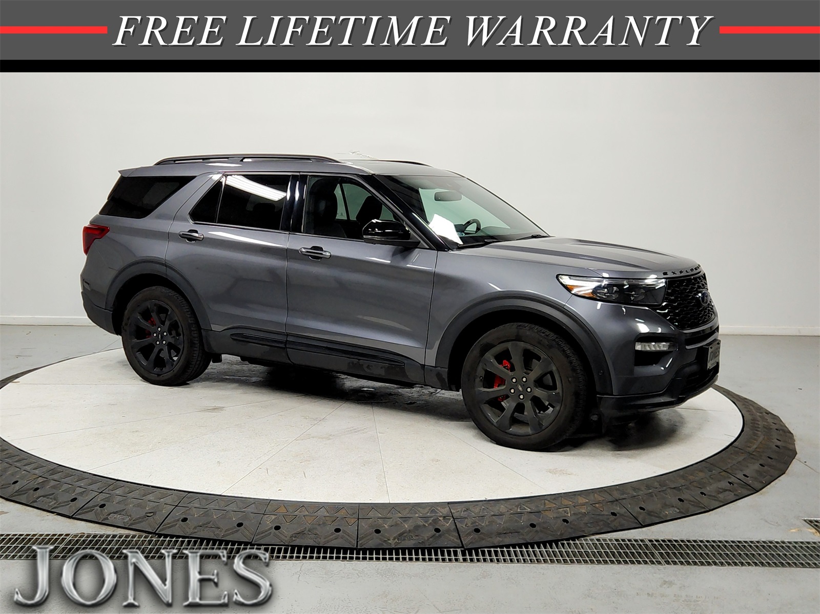 2021 Ford Explorer ST's photo