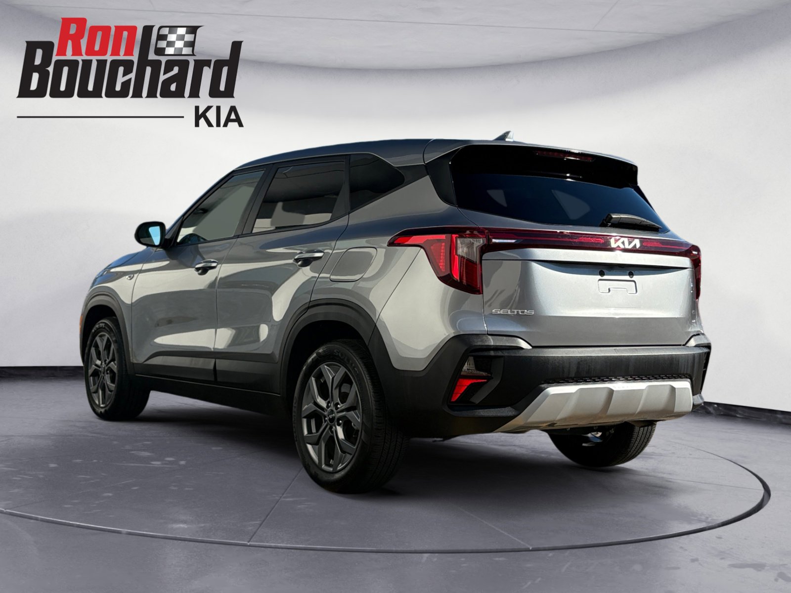 2024 Kia Seltos LX photo 3