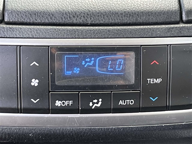 2017 Toyota Highlander SE XLE photo 17