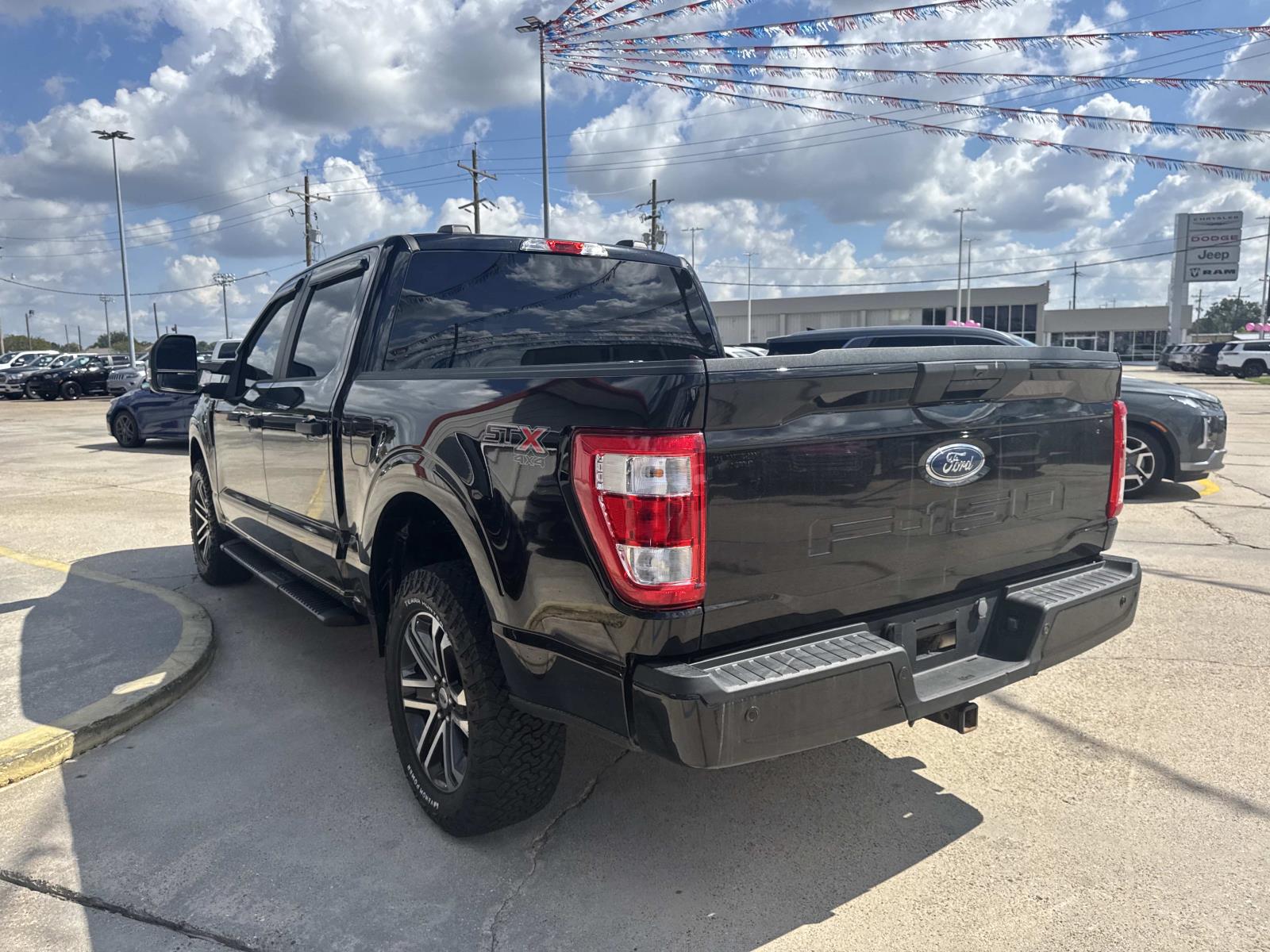2023 Ford F-150 XL photo 2