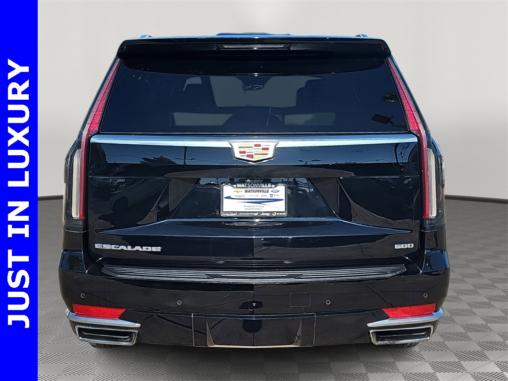 2023 Cadillac Escalade Premium Luxury photo 4