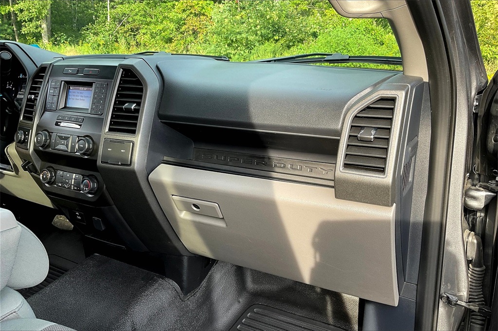 2022 Ford F-350 XL photo 13