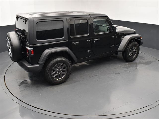 2025 Jeep Wrangler photo 17