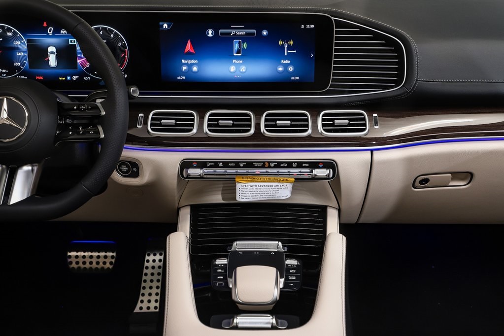 2026 Mercedes Benz GLS 580 4MATIC photo 16