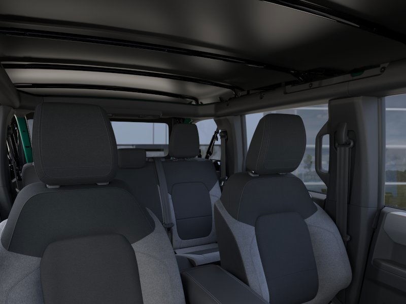 2025 Ford Bronco Base photo 10