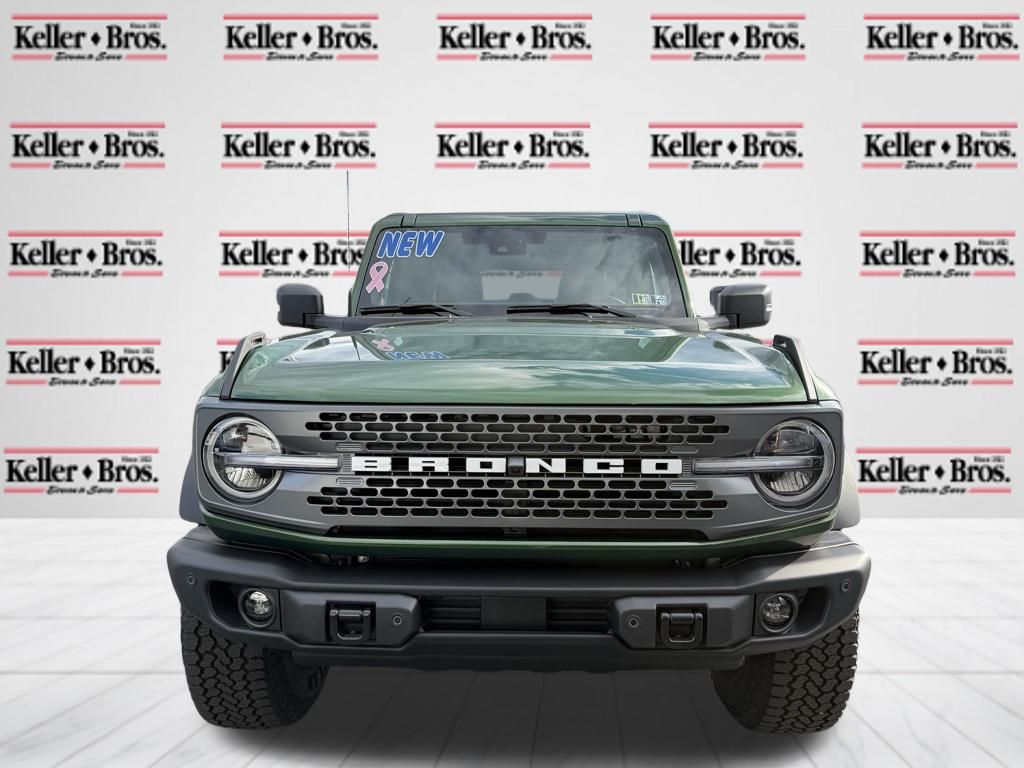 2025 Ford Bronco Badlands photo 2