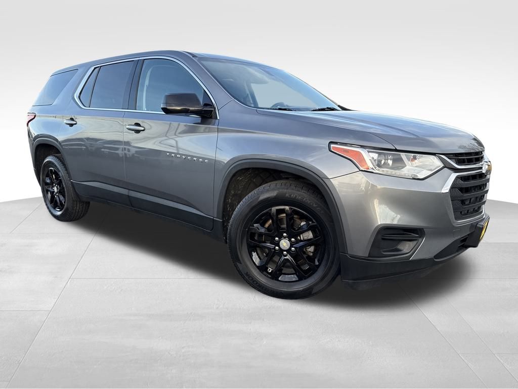 2020 Chevrolet Traverse LS's photo