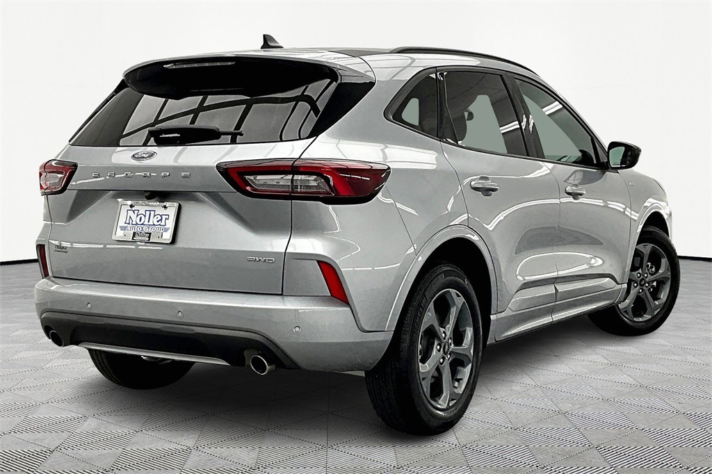 Used 2023 Ford Escape ST-Line with VIN 1FMCU9MN7PUB27421 for sale in Kansas City