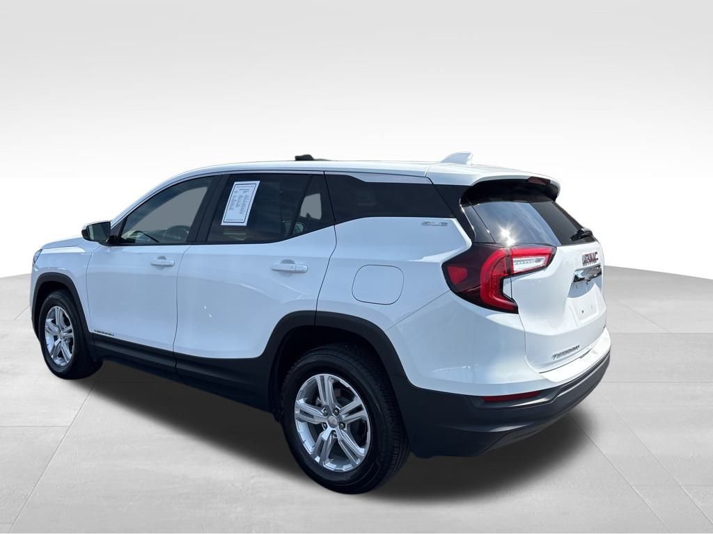 2024 Gmc Terrain SLE photo 2