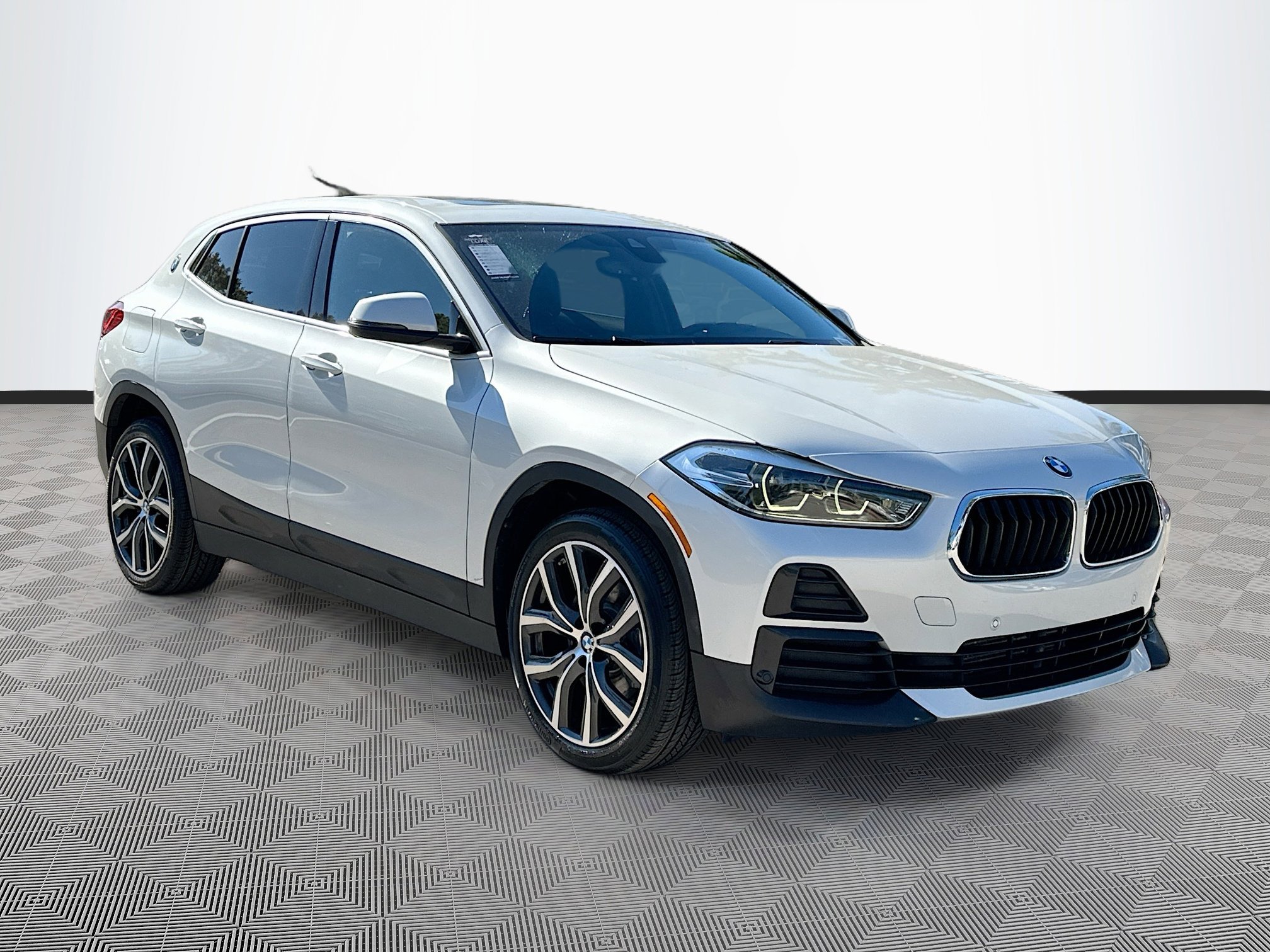 2022 BMW X2 28i