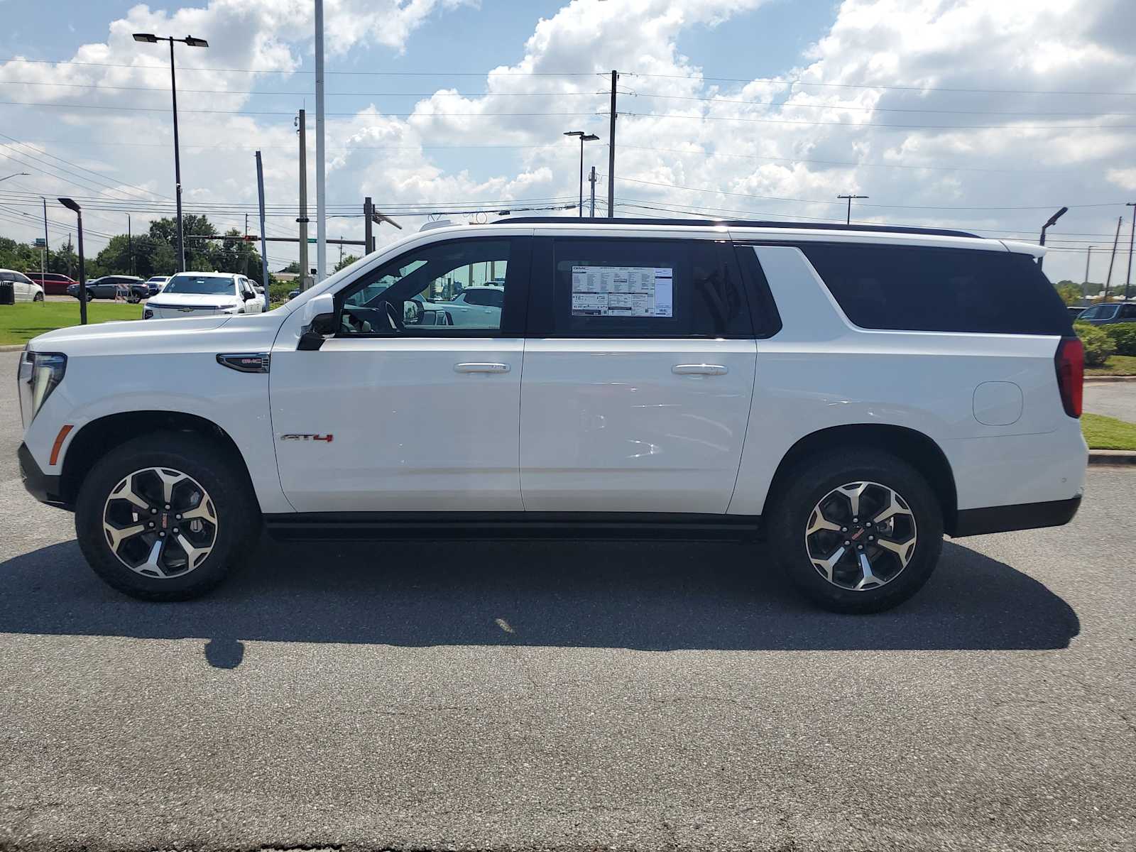 2025 Gmc Yukon XL AT4 photo 2