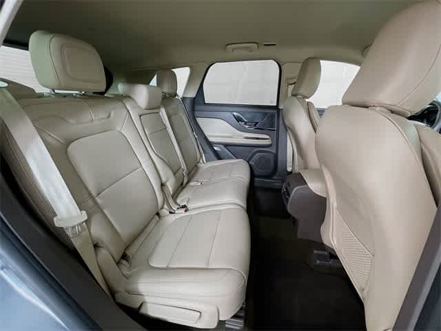2022 Lincoln Corsair Standard photo 26