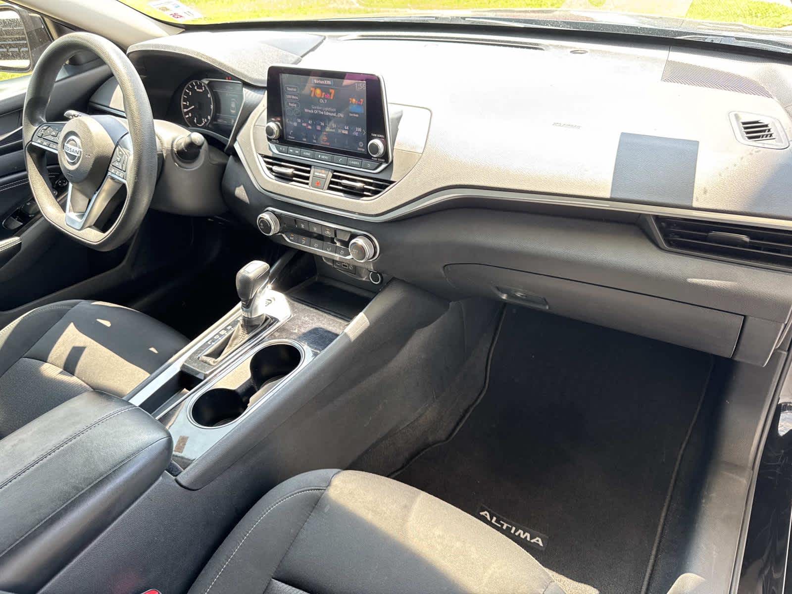 2021 Nissan Altima 2.5 SV photo 25