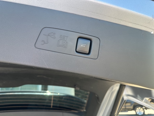 2022 Lincoln Corsair Standard photo 16