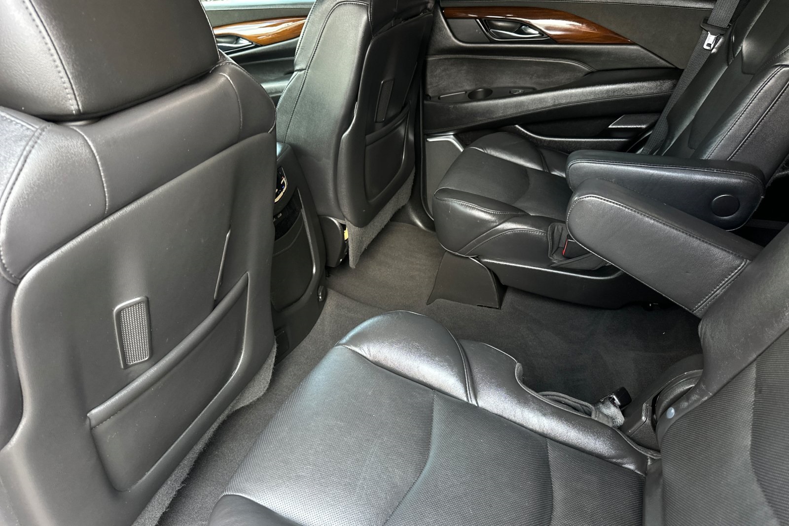 2019 Cadillac Escalade Premium Luxury photo 11