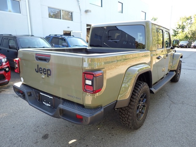 2025 Jeep Gladiator Sport photo 4
