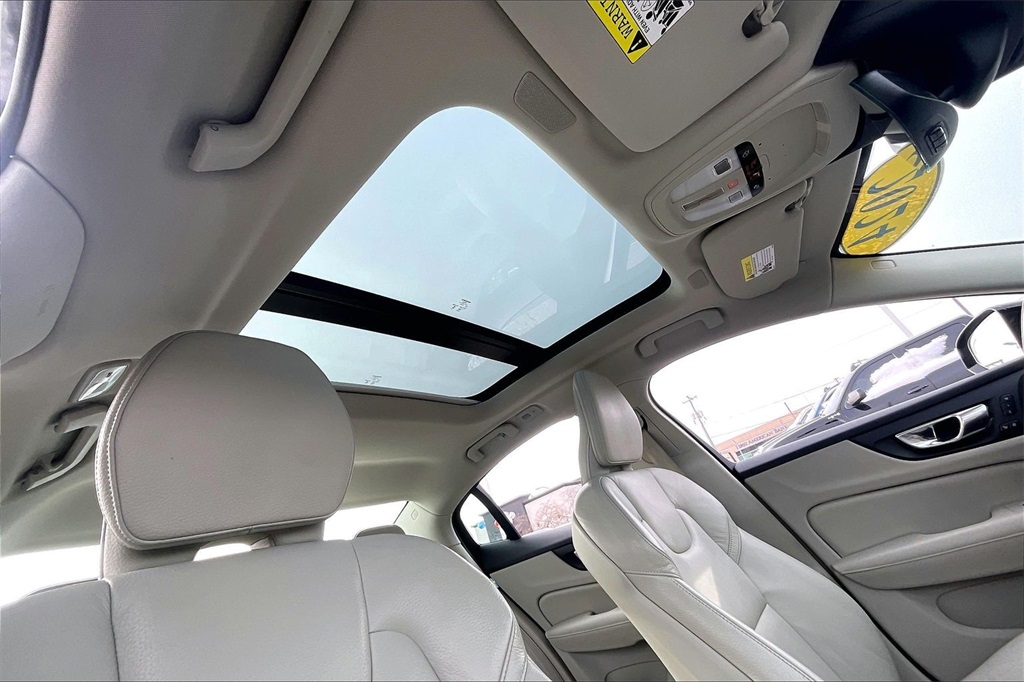 2024 VOLVO S60 - Image 19