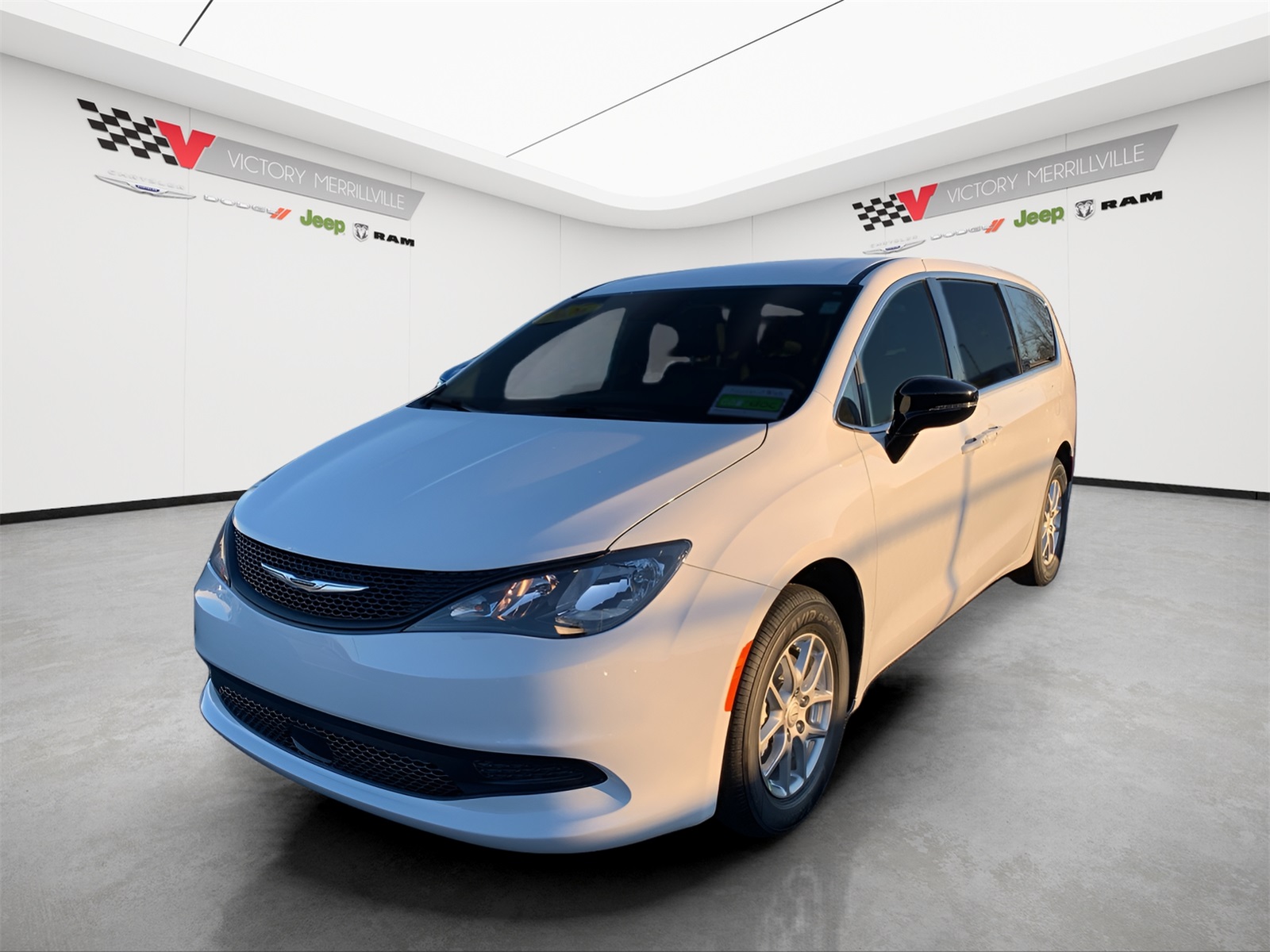 2026 Chrysler Voyager LX's photo