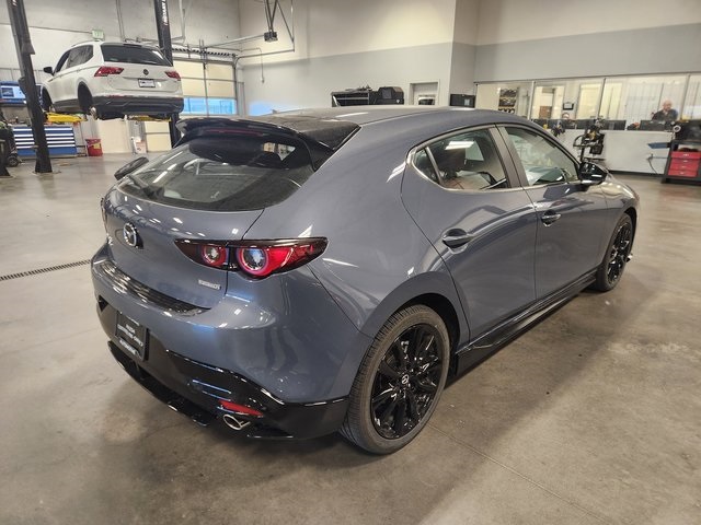 2025 Mazda Mazda3 Hatchback 2.5 s Carbon photo 3