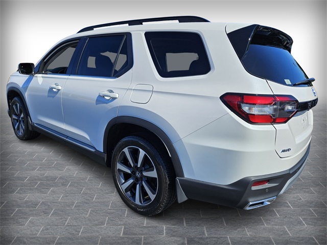 2024 Honda Pilot Touring photo 4
