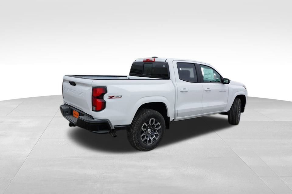 2025 Chevrolet Colorado Z71 photo 3