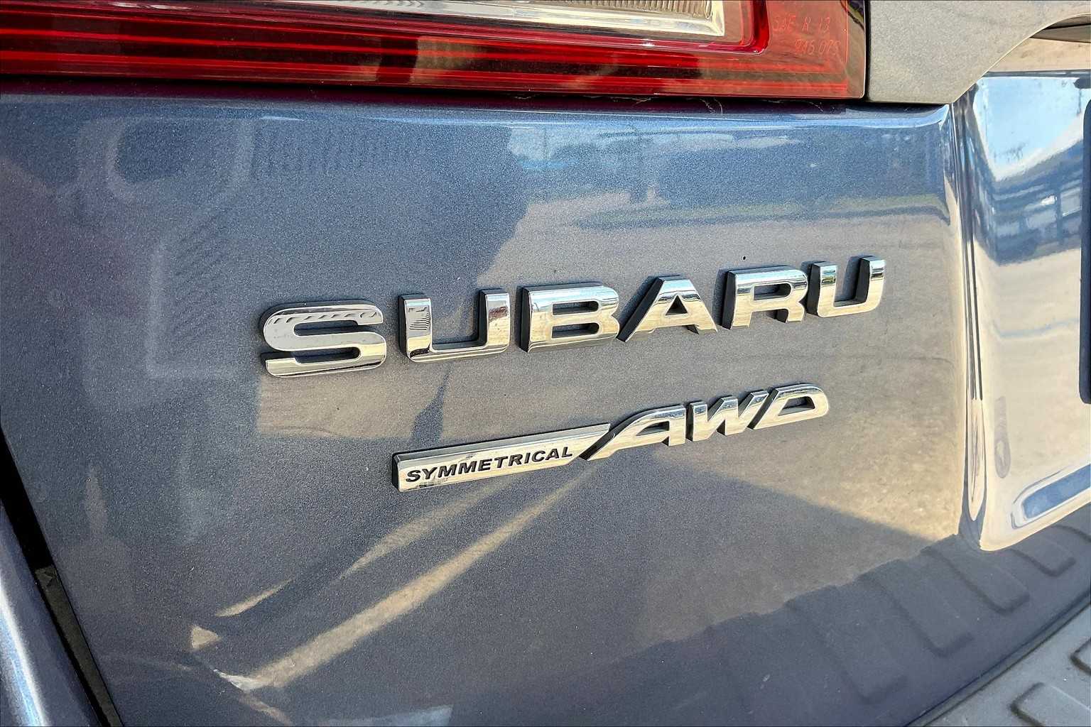 2017 Subaru Outback Premium photo 29